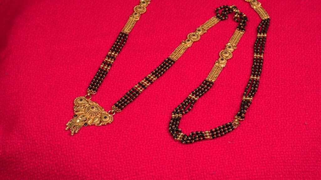 mangalsutra ka tutna shubh ya ashubh